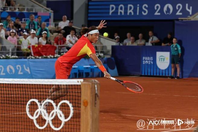 郭思彤与石浩玥摘得混双技术自选银牌